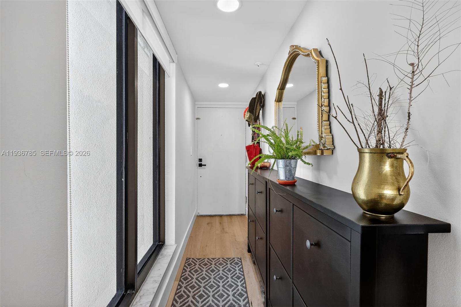 911 E Ponce De Leon Blvd # 1504