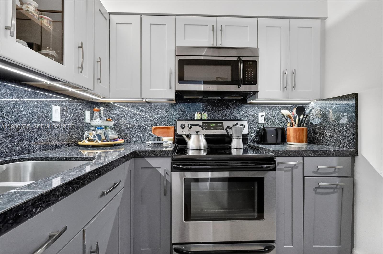 911 E Ponce De Leon Blvd # 1504