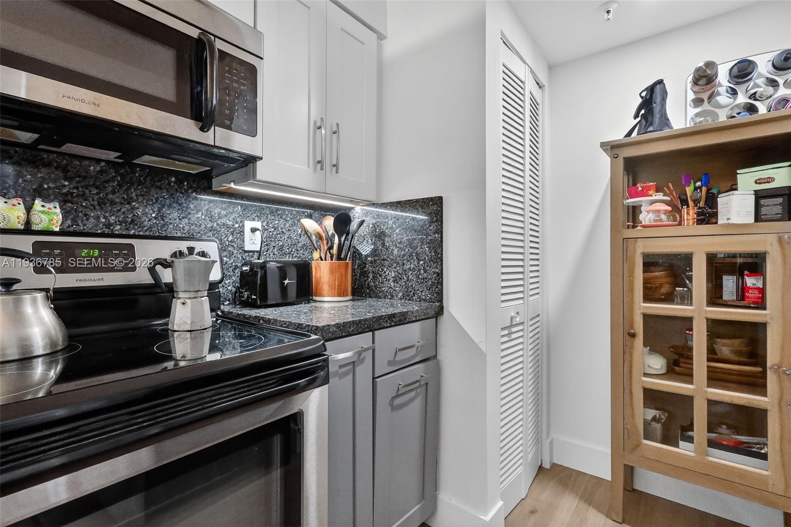 911 E Ponce De Leon Blvd # 1504