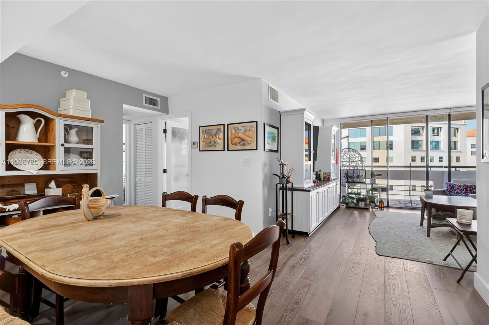 911 E Ponce De Leon Blvd # 1504