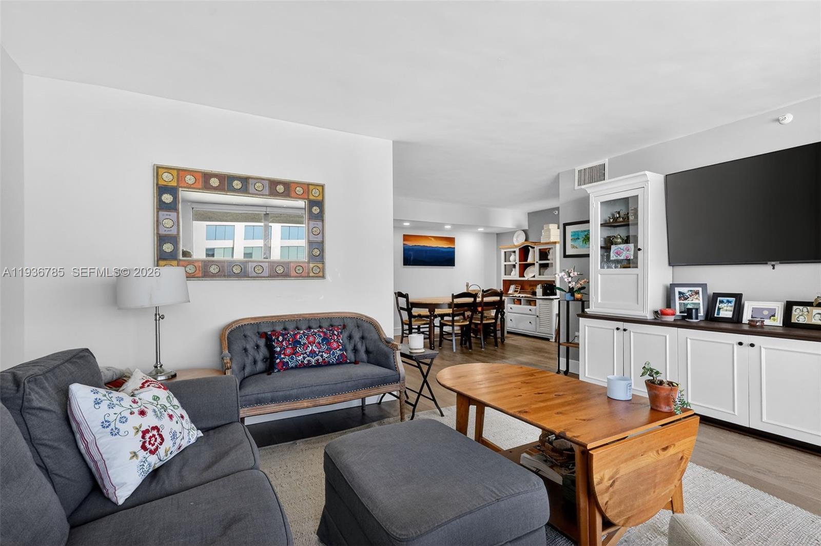 911 E Ponce De Leon Blvd # 1504