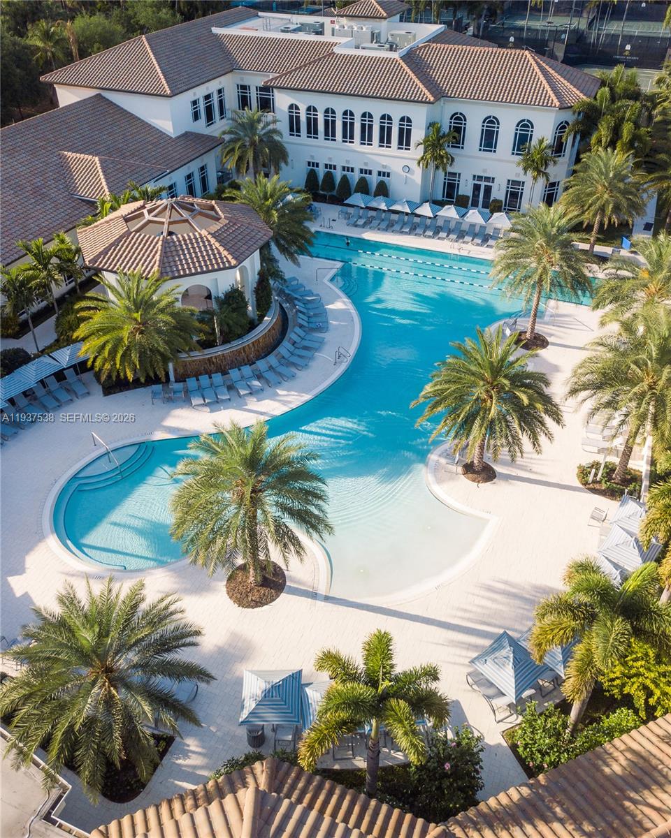 16053 Villa Vizcaya Pl