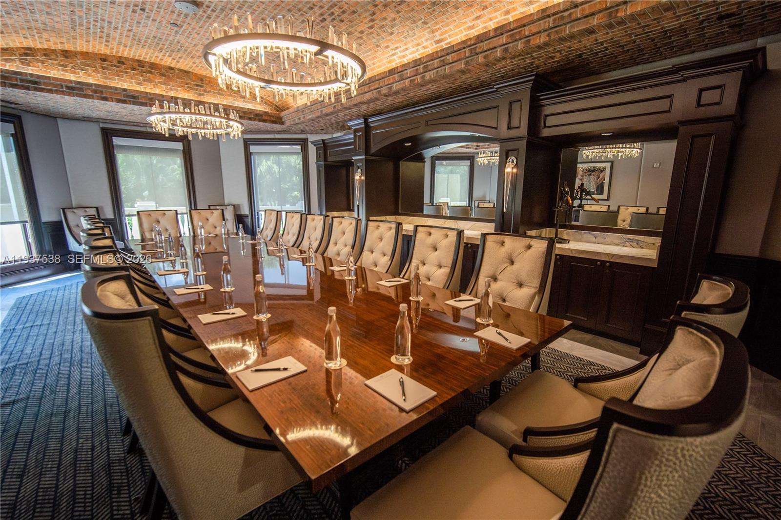 16053 Villa Vizcaya Pl