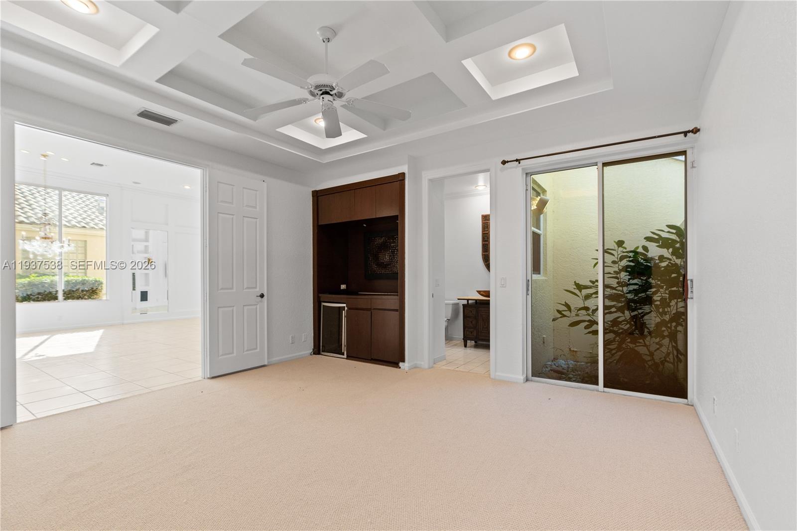 16053 Villa Vizcaya Pl