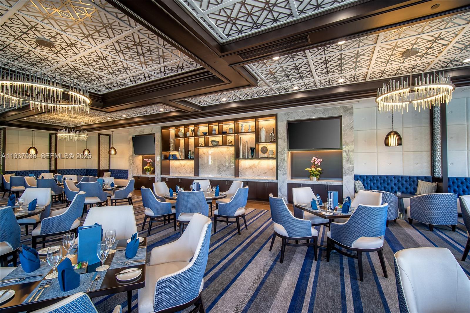 16053 Villa Vizcaya Pl