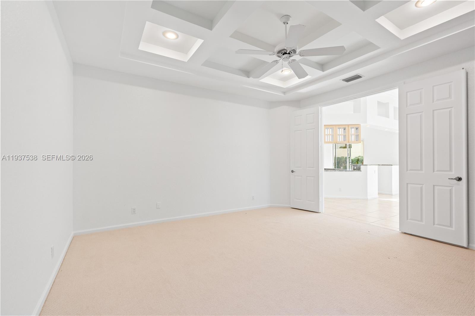 16053 Villa Vizcaya Pl