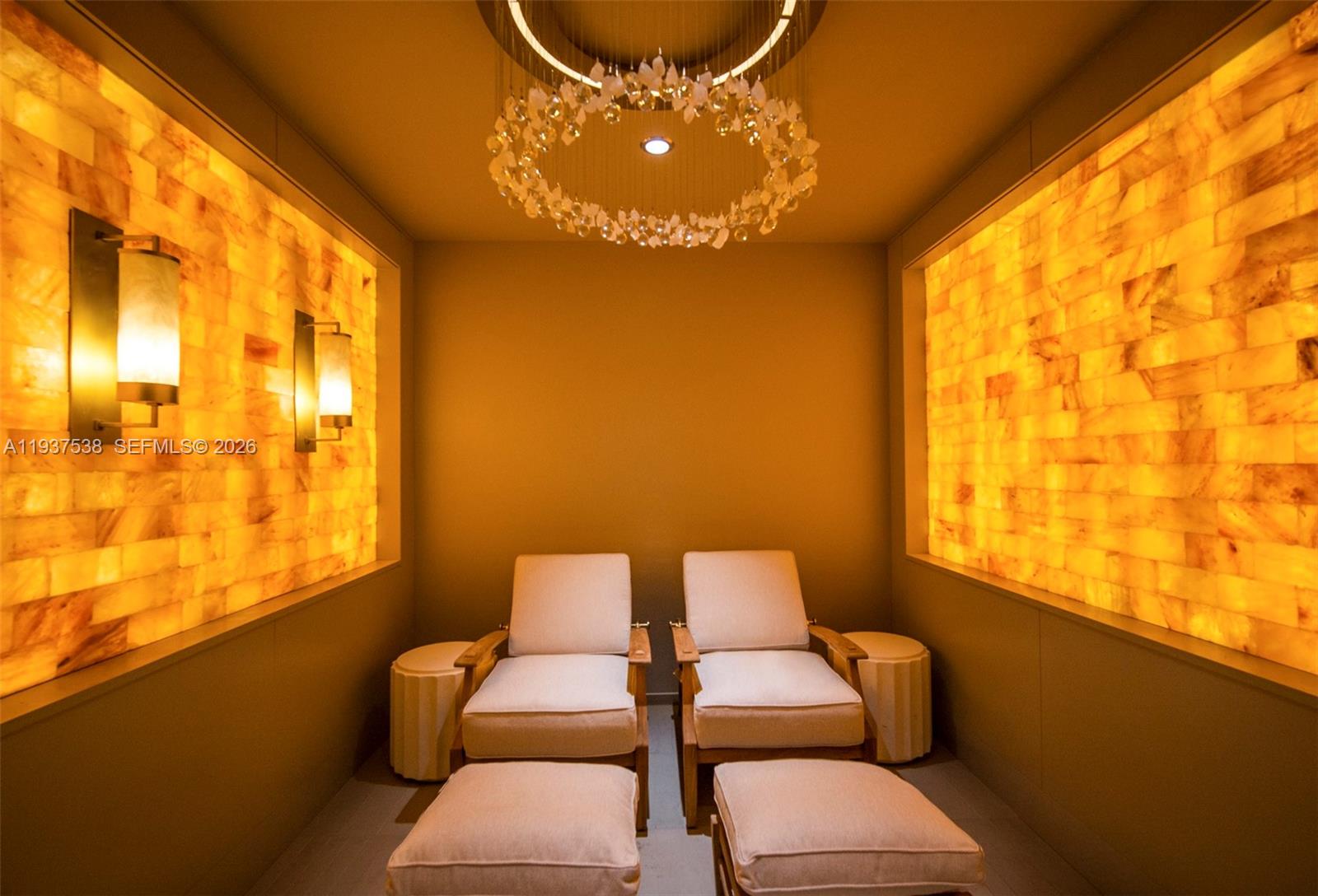 16053 Villa Vizcaya Pl