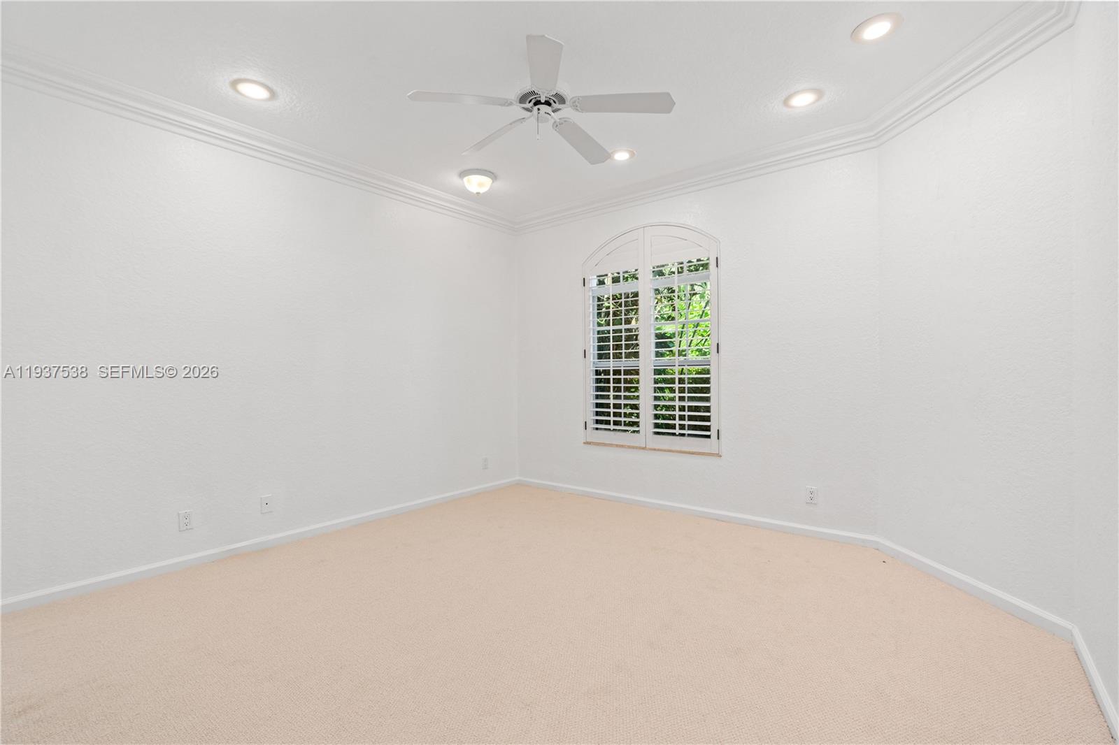 16053 Villa Vizcaya Pl