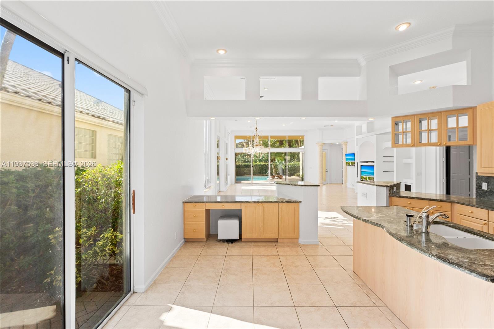 16053 Villa Vizcaya Pl