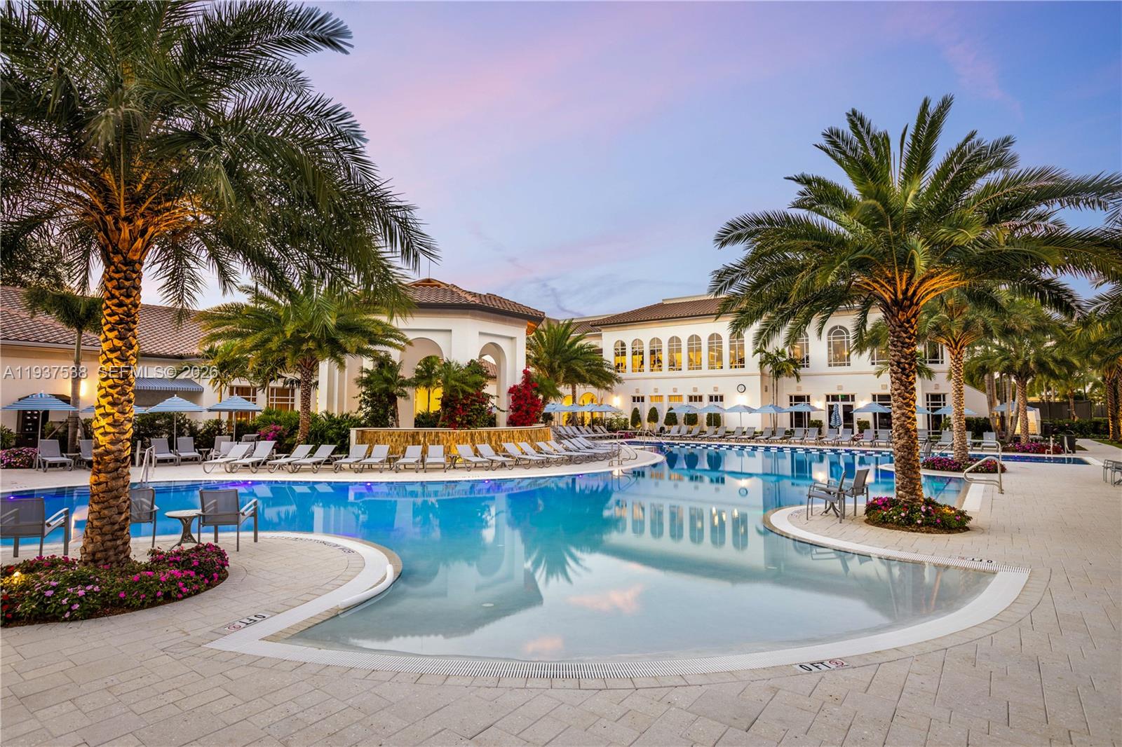 16053 Villa Vizcaya Pl