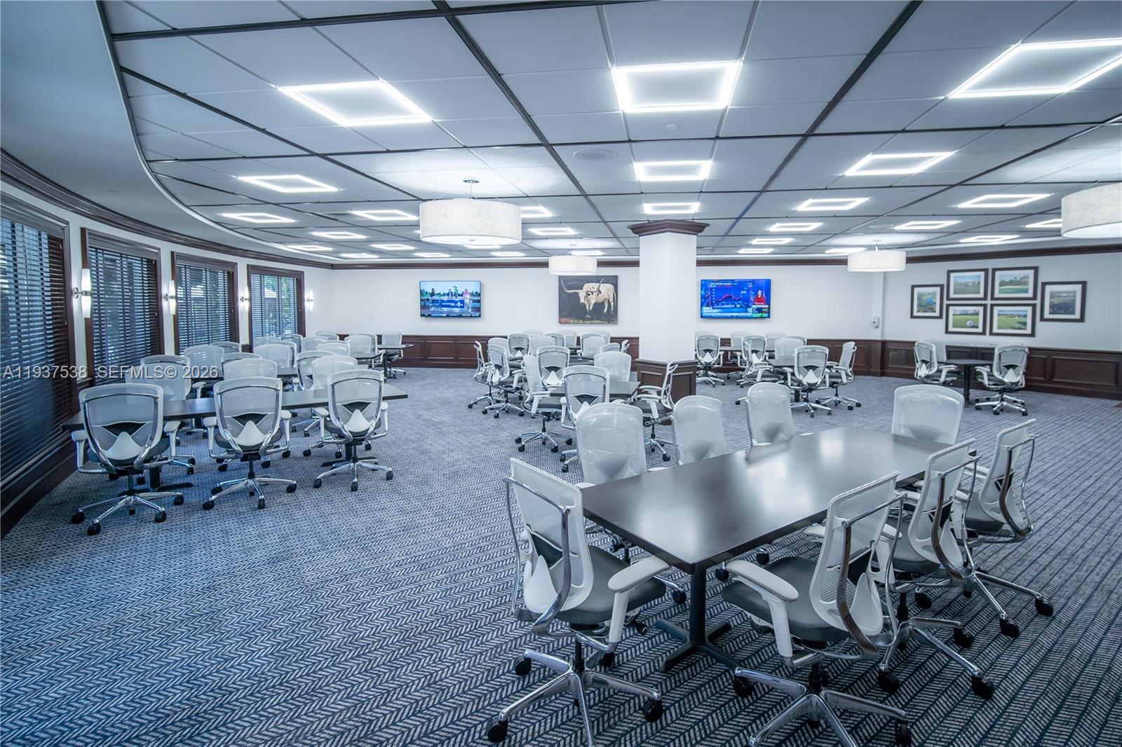 16053 Villa Vizcaya Pl