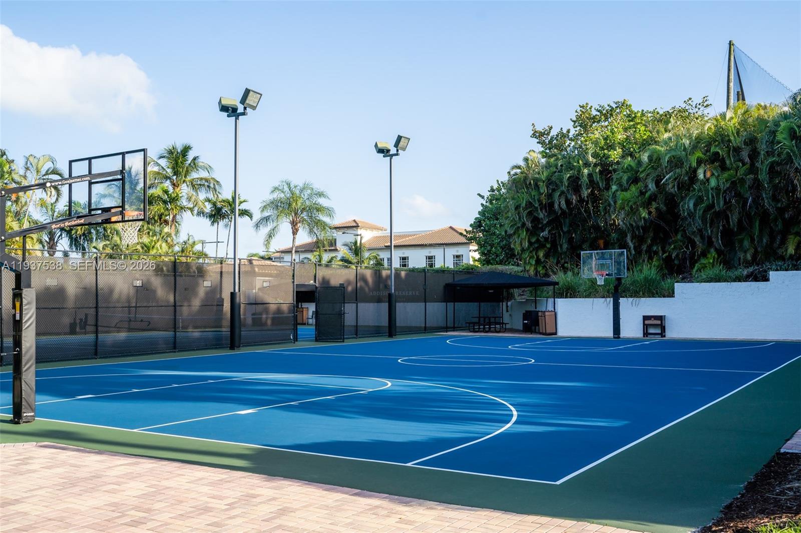 16053 Villa Vizcaya Pl