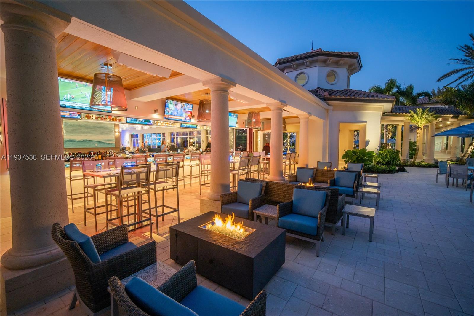 16053 Villa Vizcaya Pl