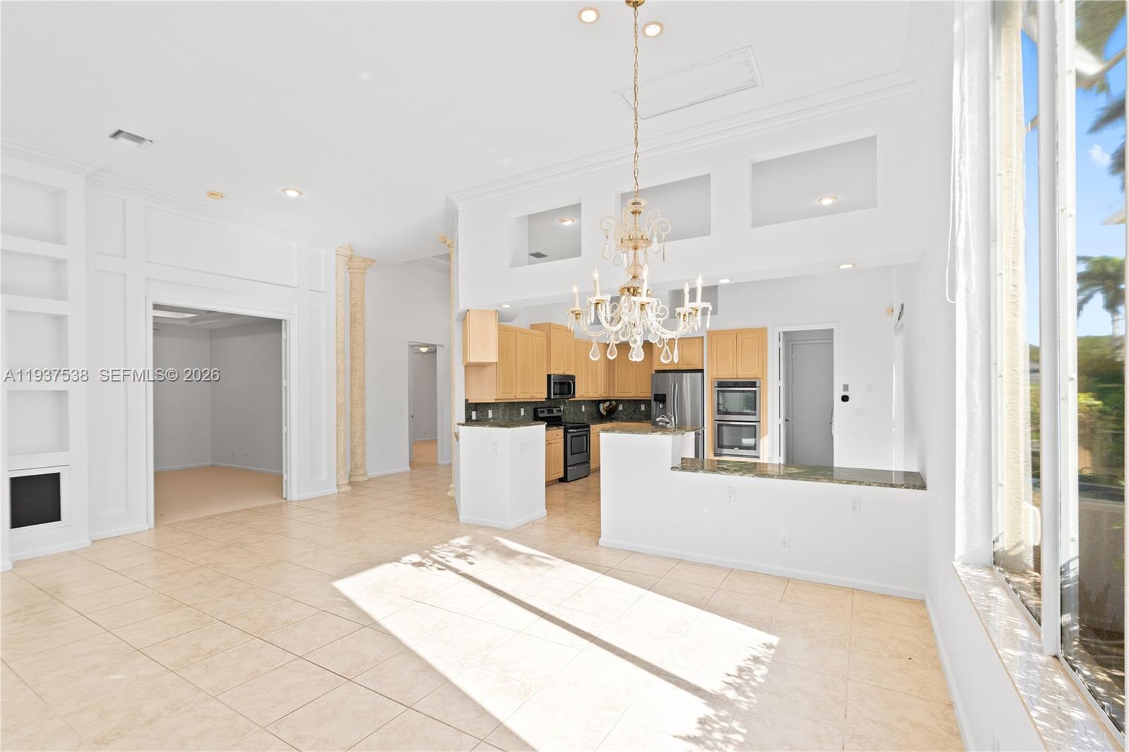 16053 Villa Vizcaya Pl