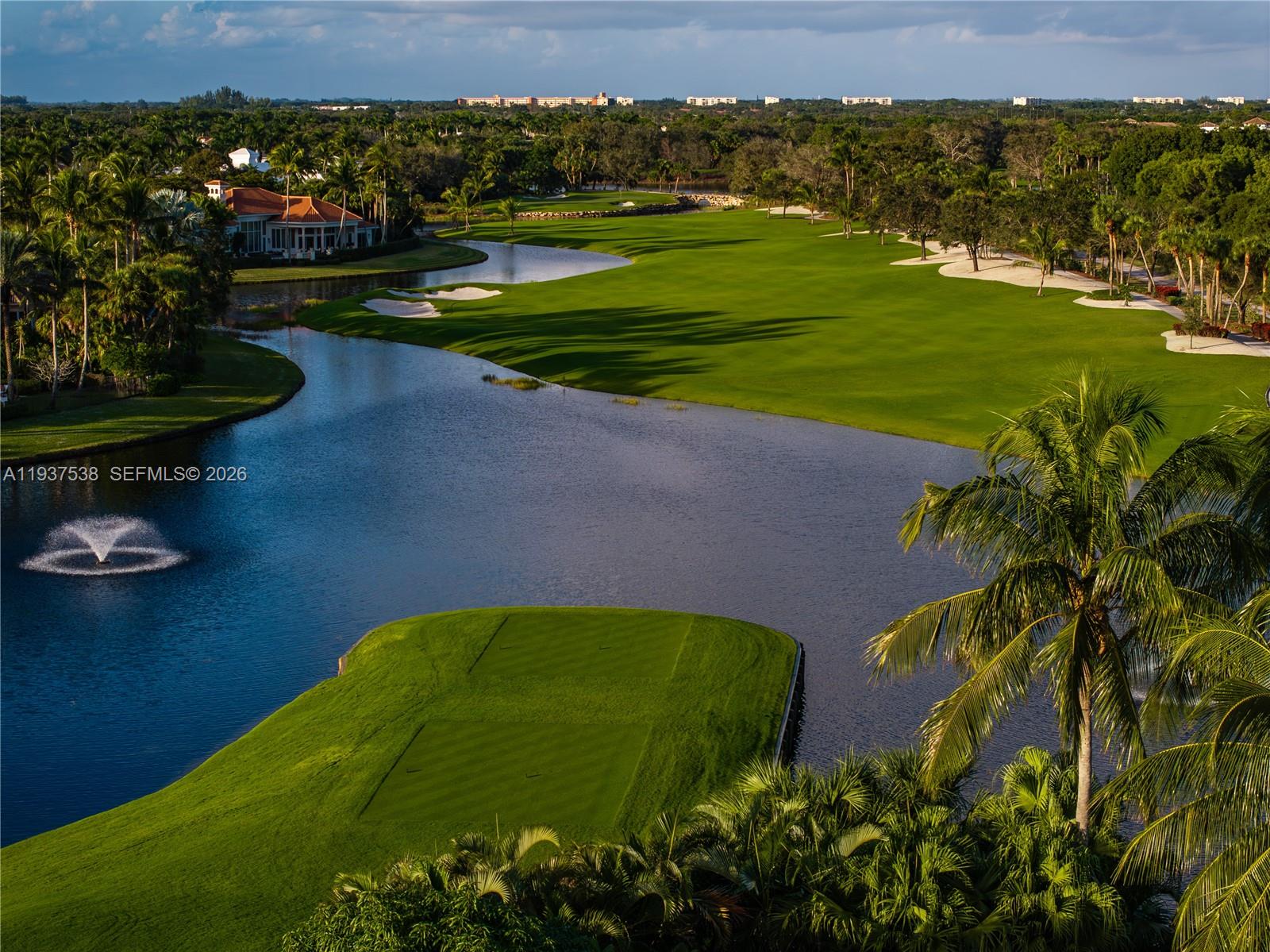 16053 Villa Vizcaya Pl