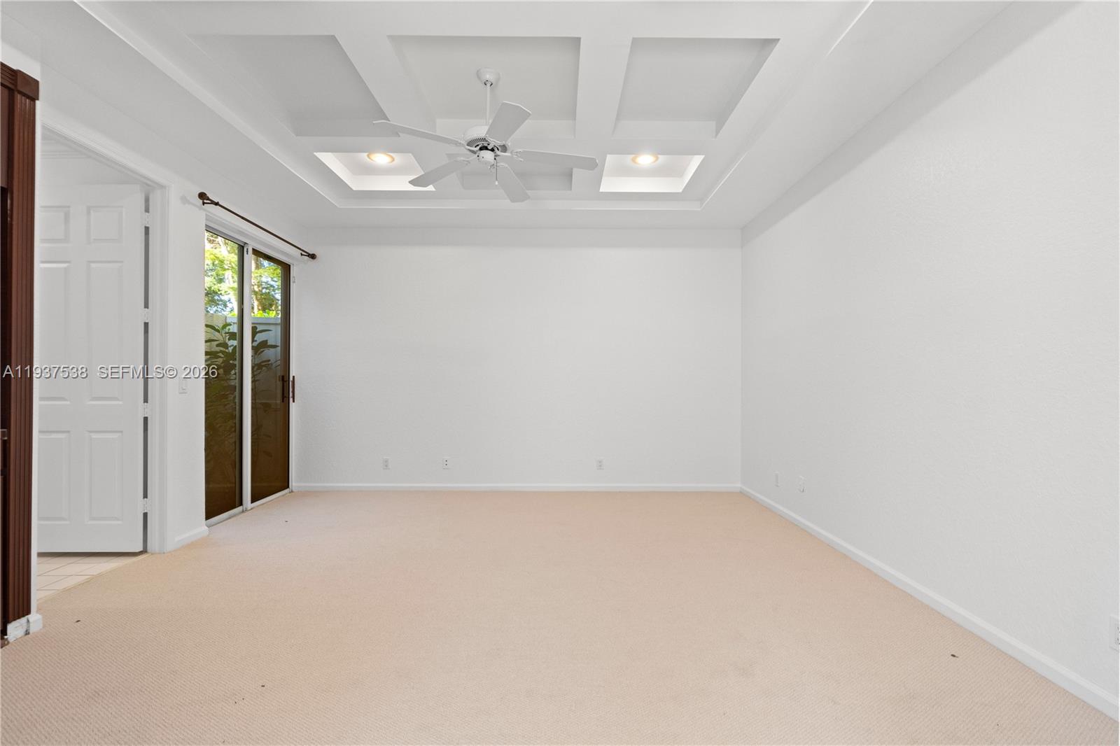 16053 Villa Vizcaya Pl