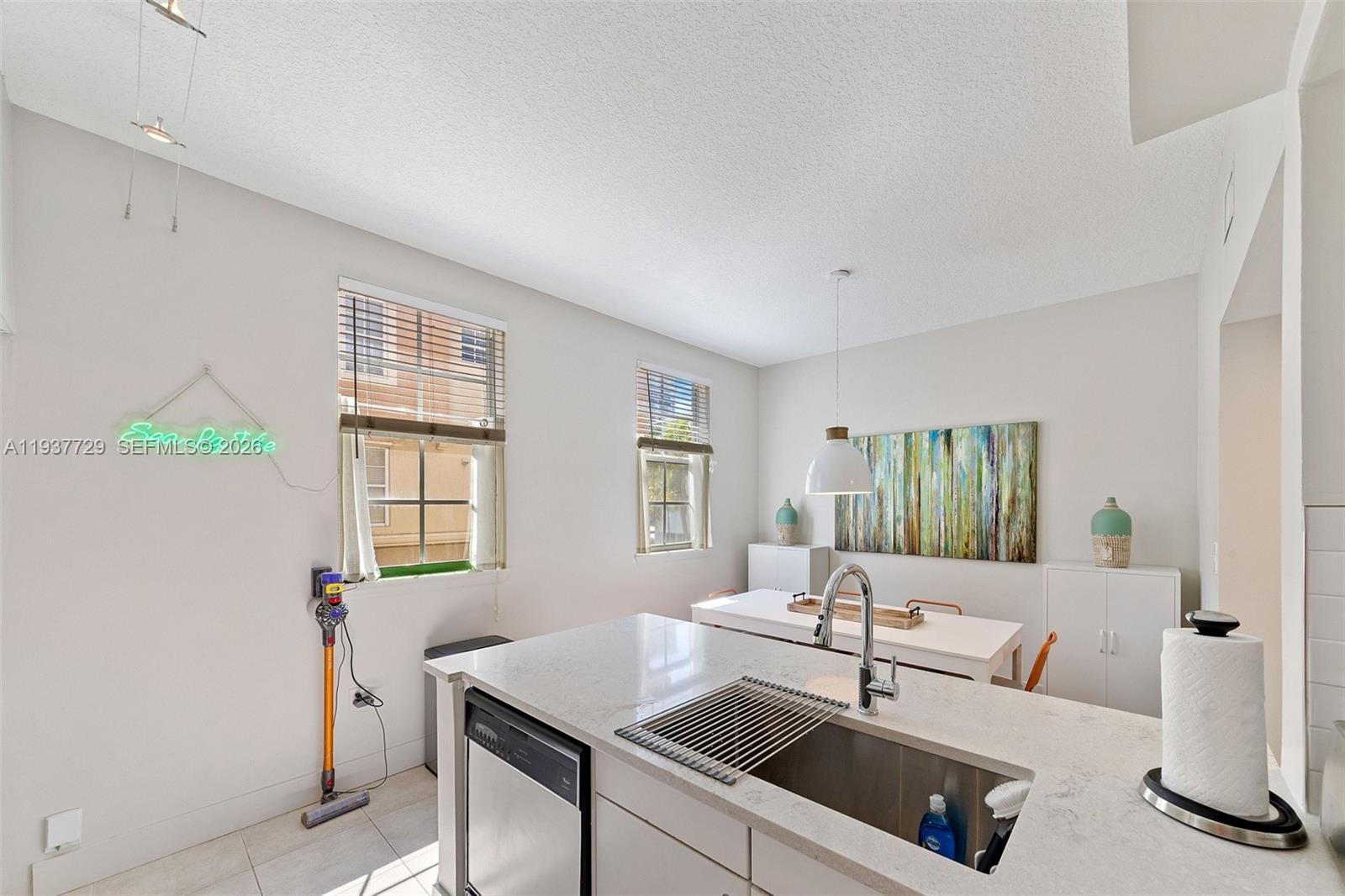 2067 S Ocean Dr Unit: TH5