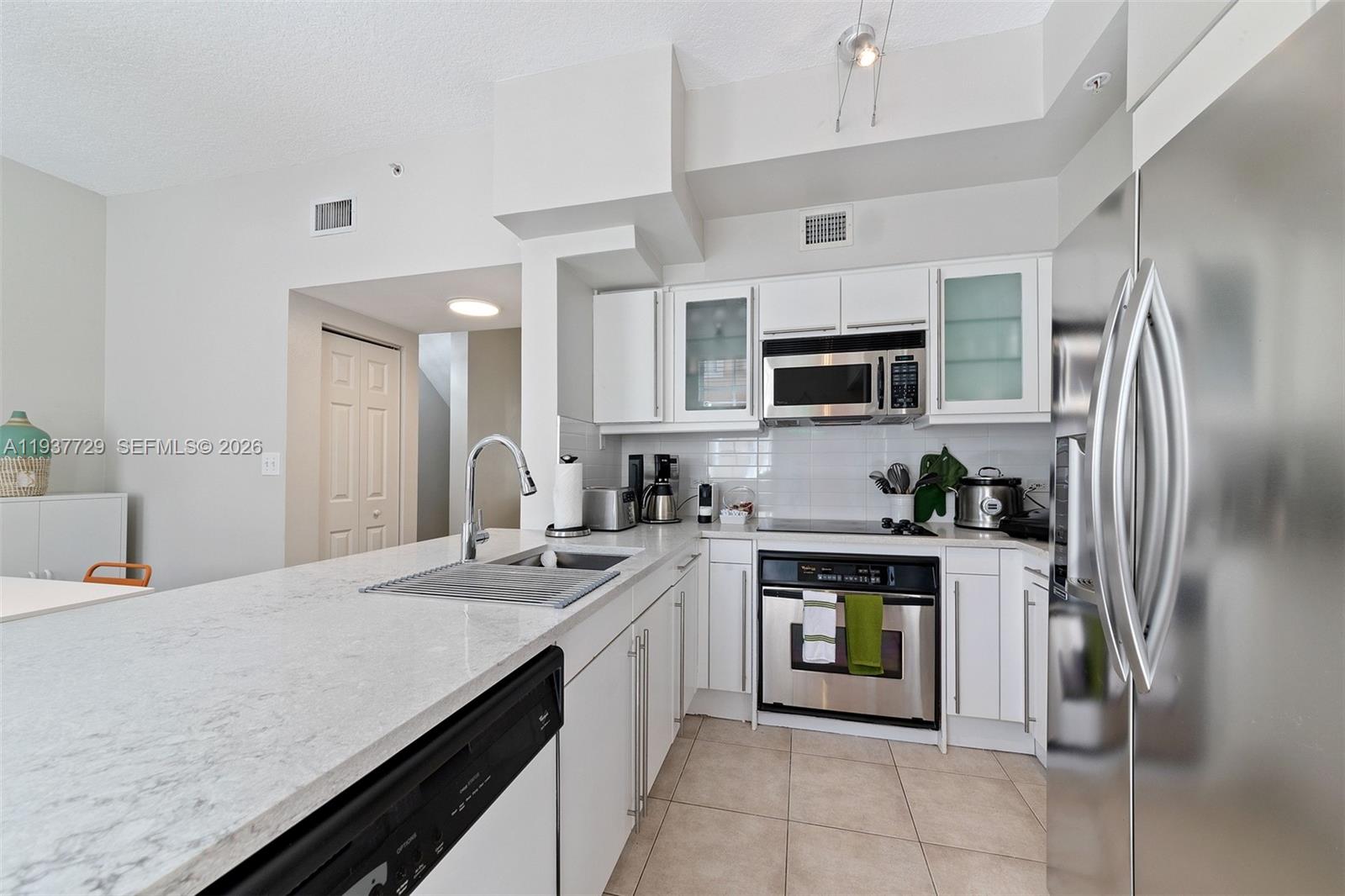 2067 S Ocean Dr Unit: TH5