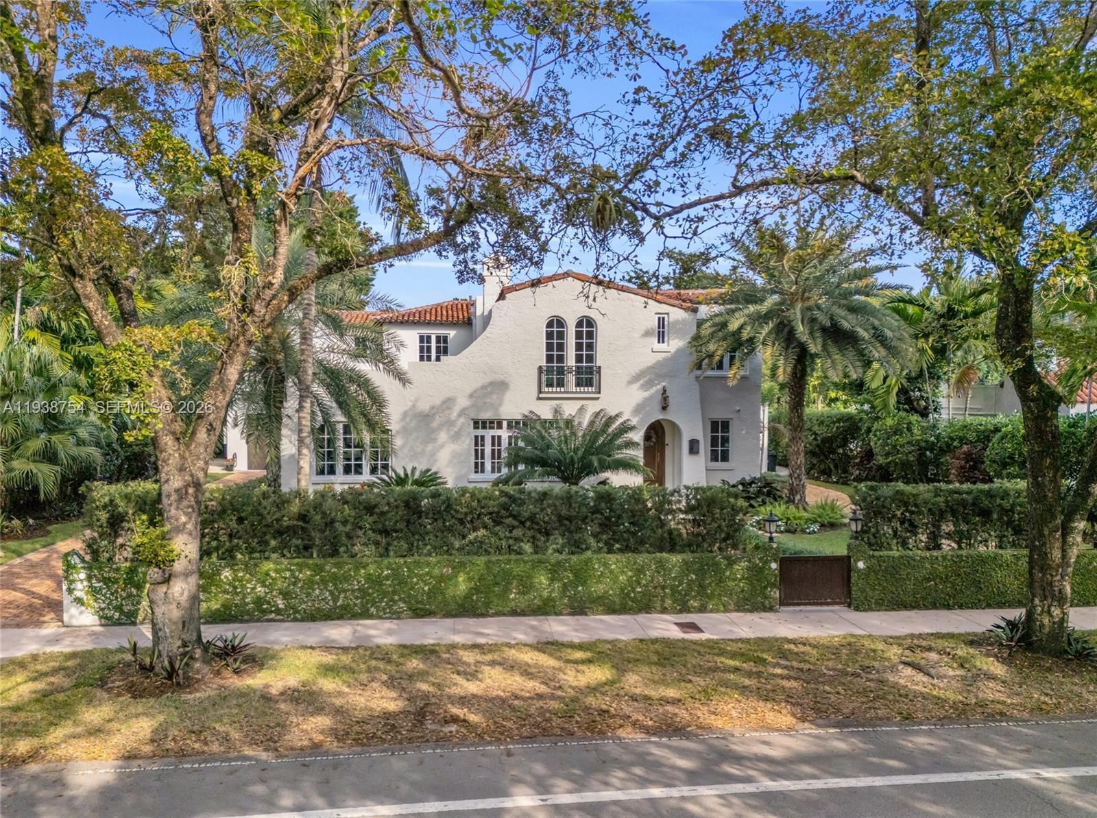 1311 Alhambra Cir