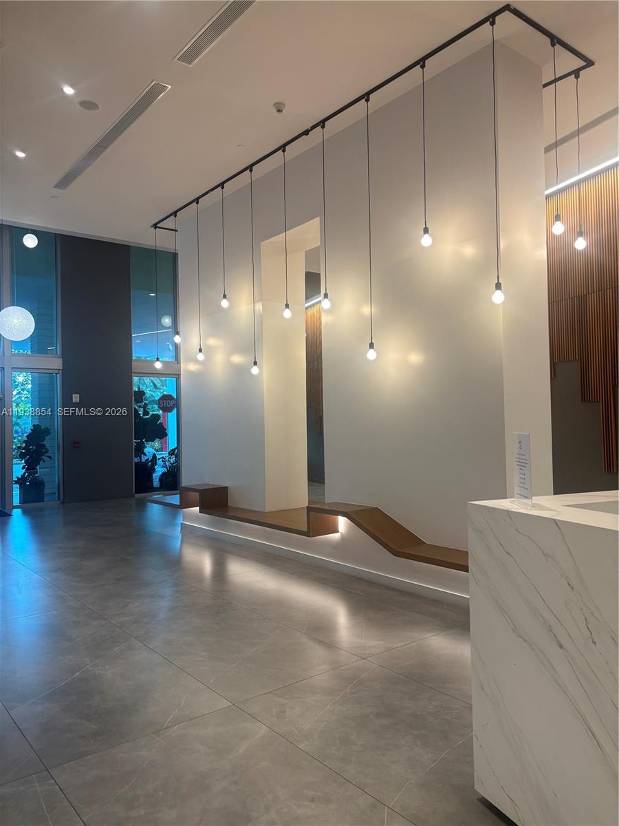 350 S Miami Ave Unit: 1208