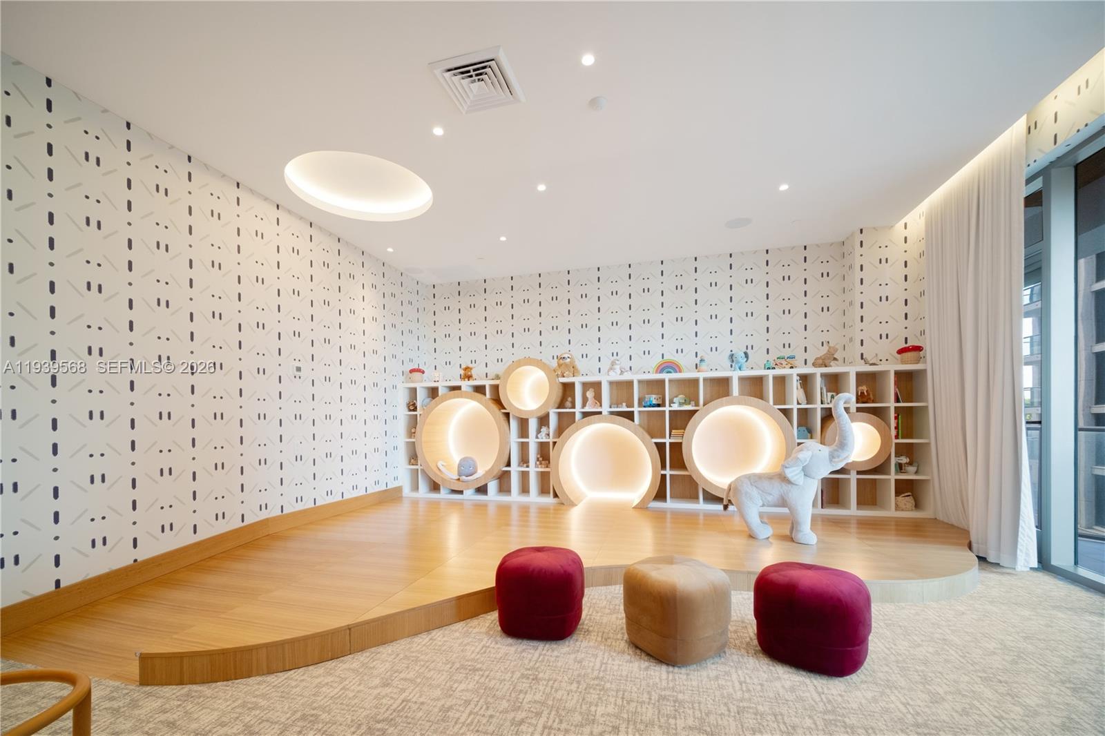 2655 S Bayshore Dr # 1602