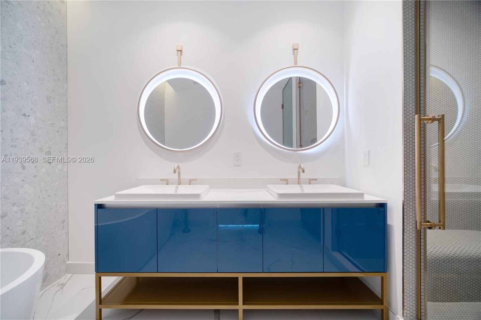 2655 S Bayshore Dr # 1602