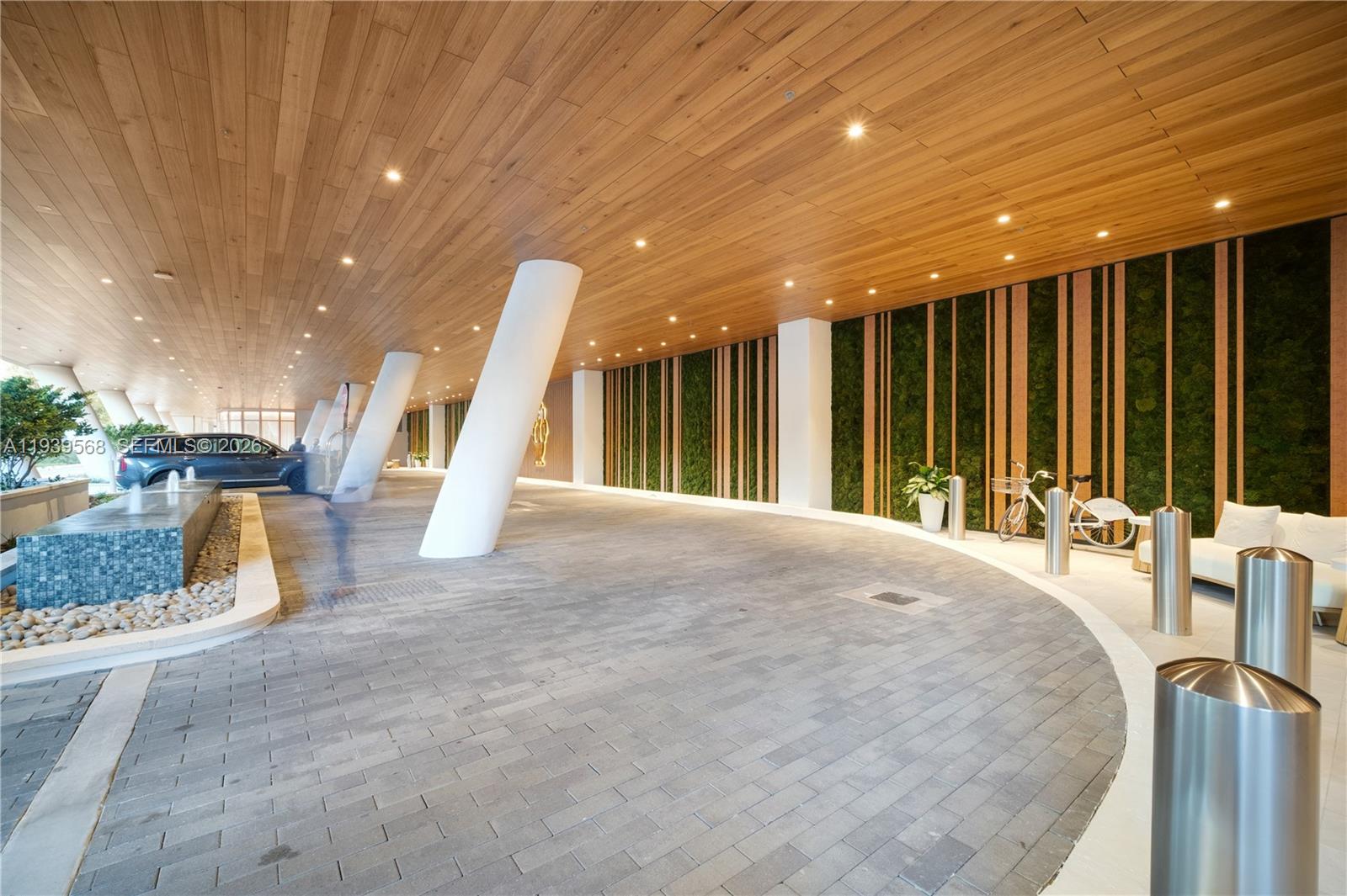 2655 S Bayshore Dr # 1602