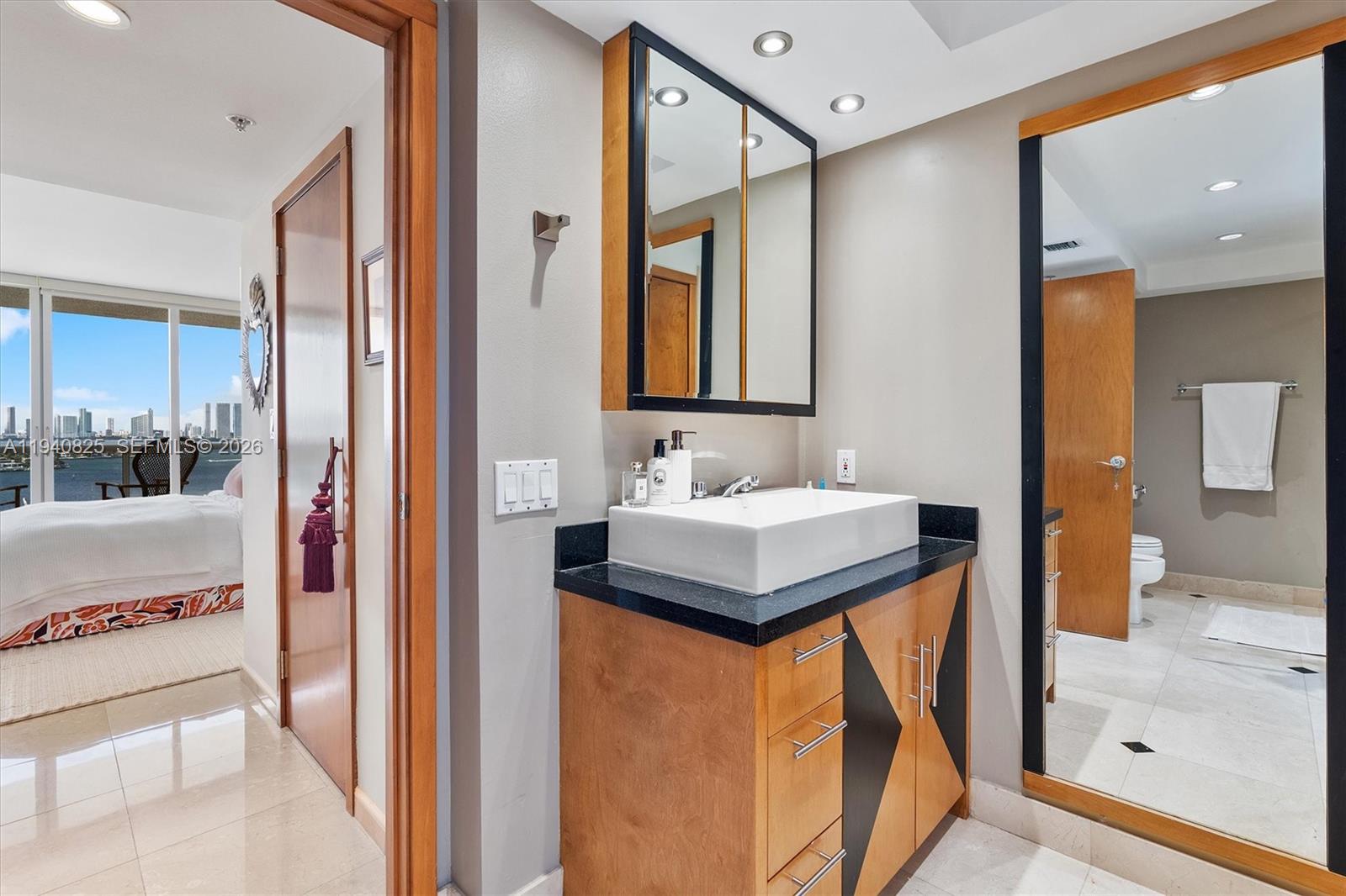 1800 Sunset Harbour Dr # 1710