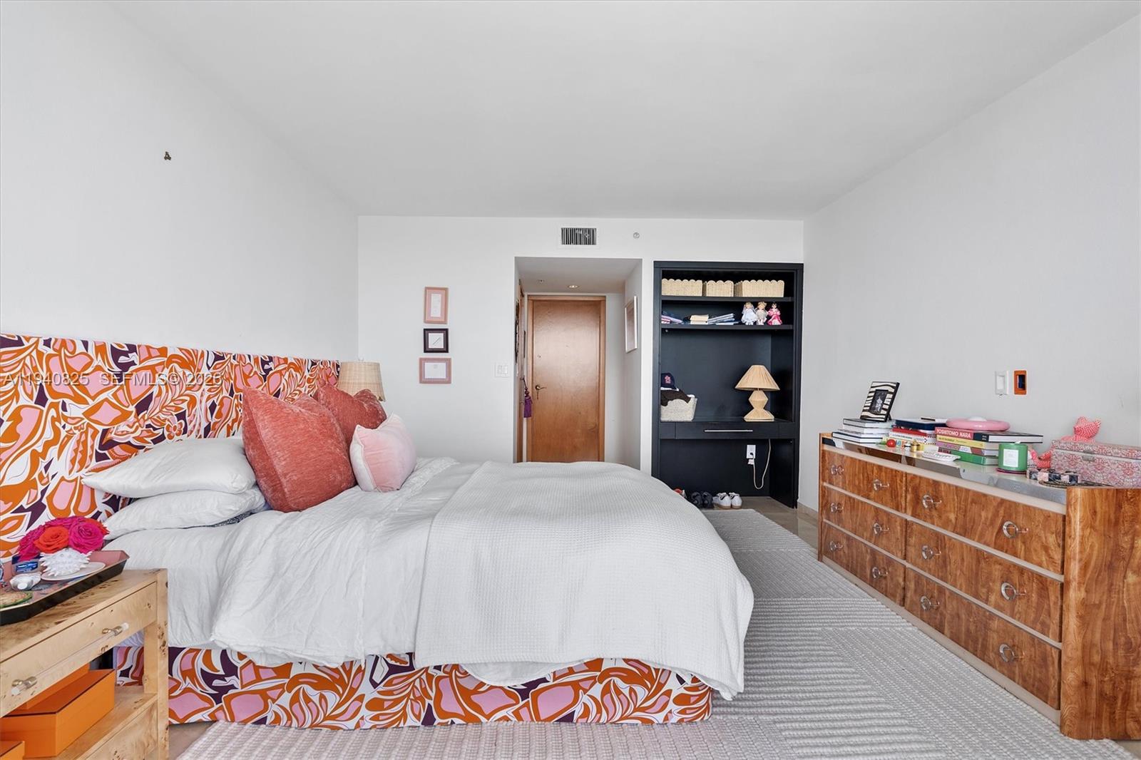 1800 Sunset Harbour Dr # 1710