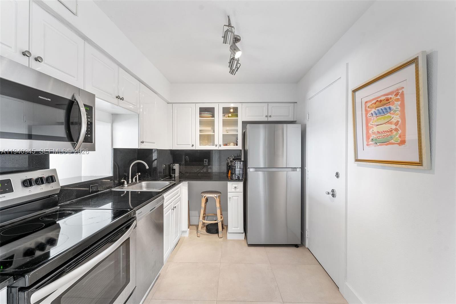 6770 Indian Creek Dr # 14J