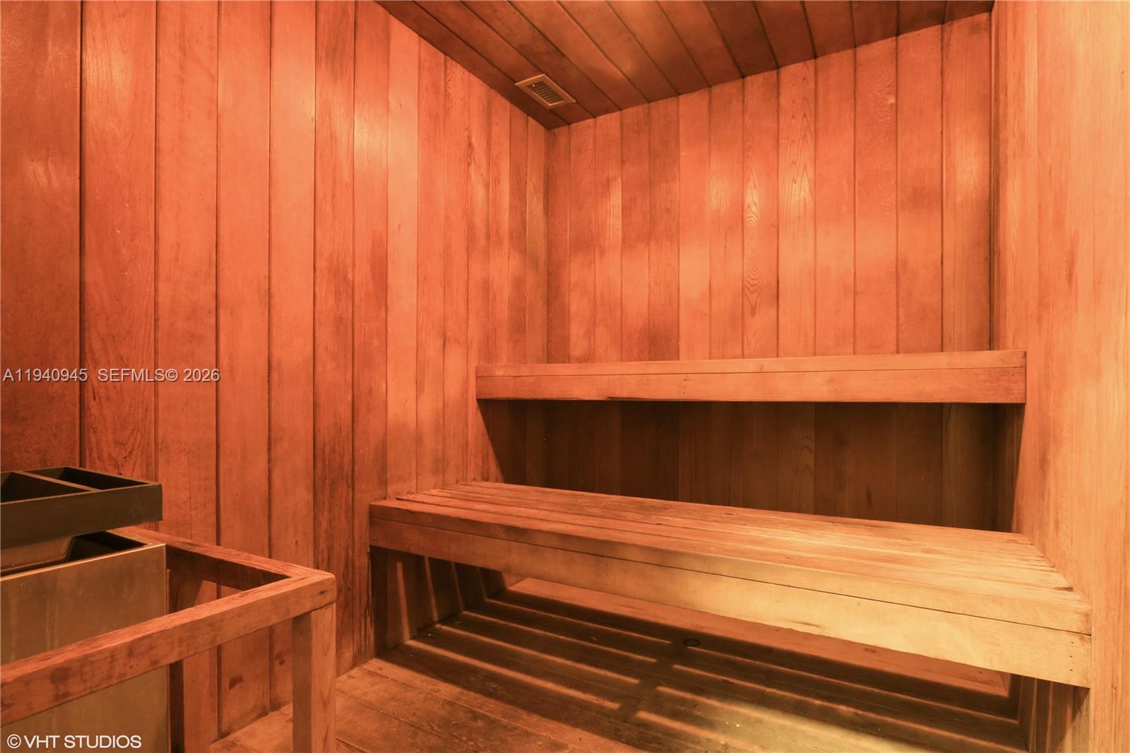 6770 Indian Creek Dr # 14J