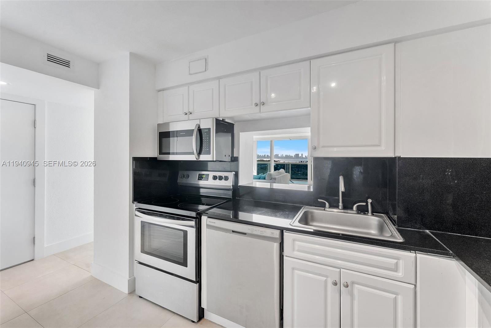 6770 Indian Creek Dr # 14J