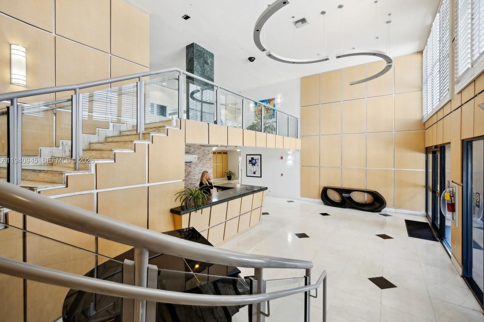 6770 Indian Creek Dr # 14J