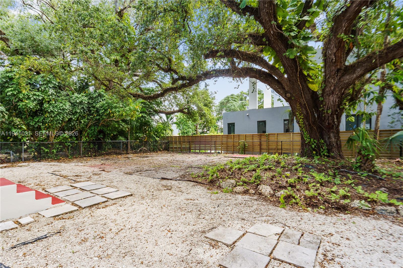 3202 Elizabeth St # 3202