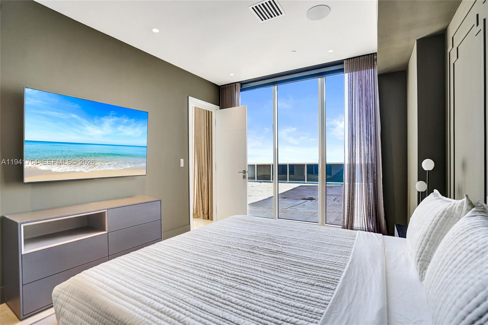 1800 S Ocean Dr # 4403