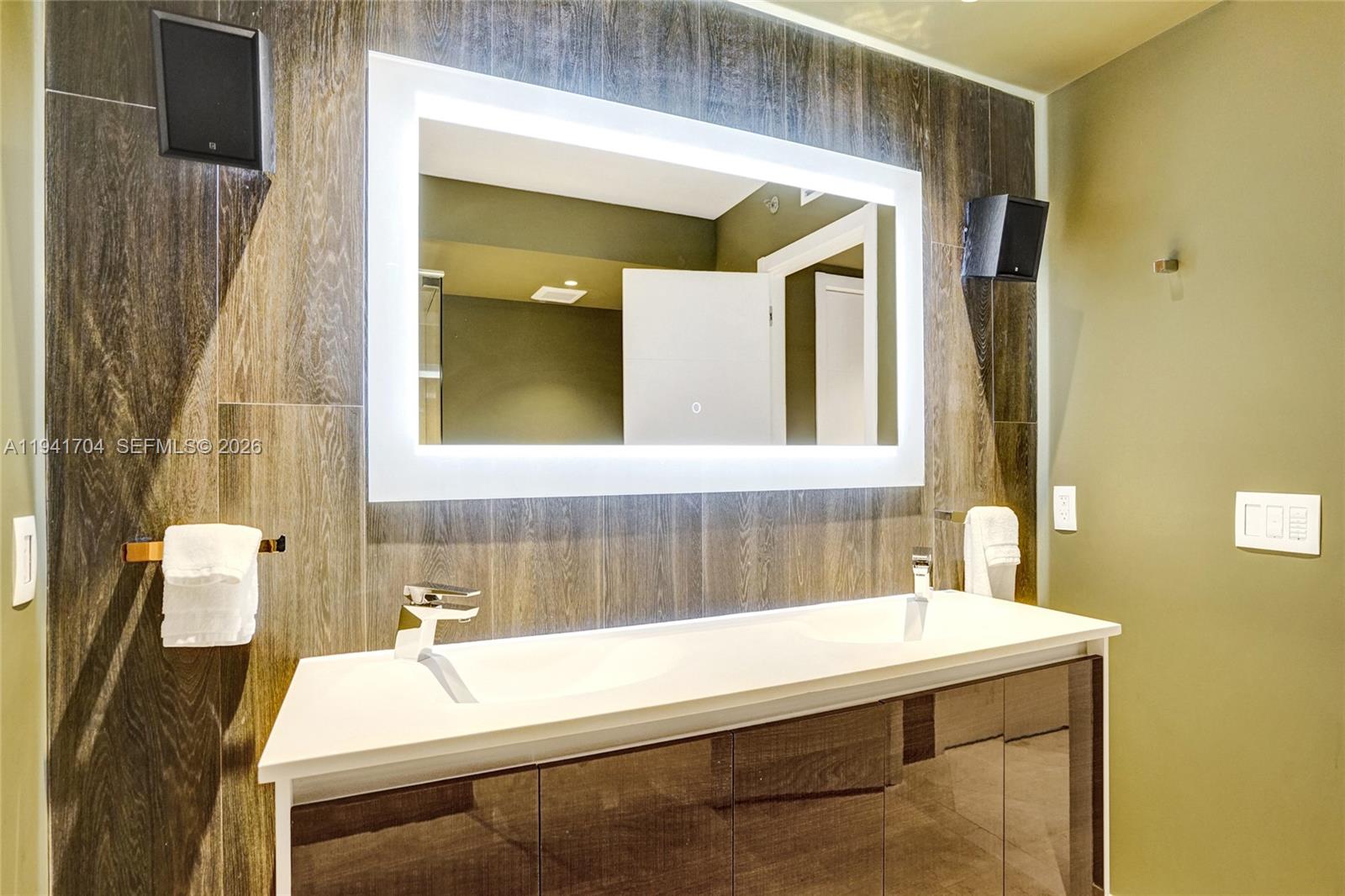 1800 S Ocean Dr # 4403