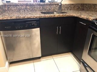 498 NW 165th St Rd # 507 Unit: D-507