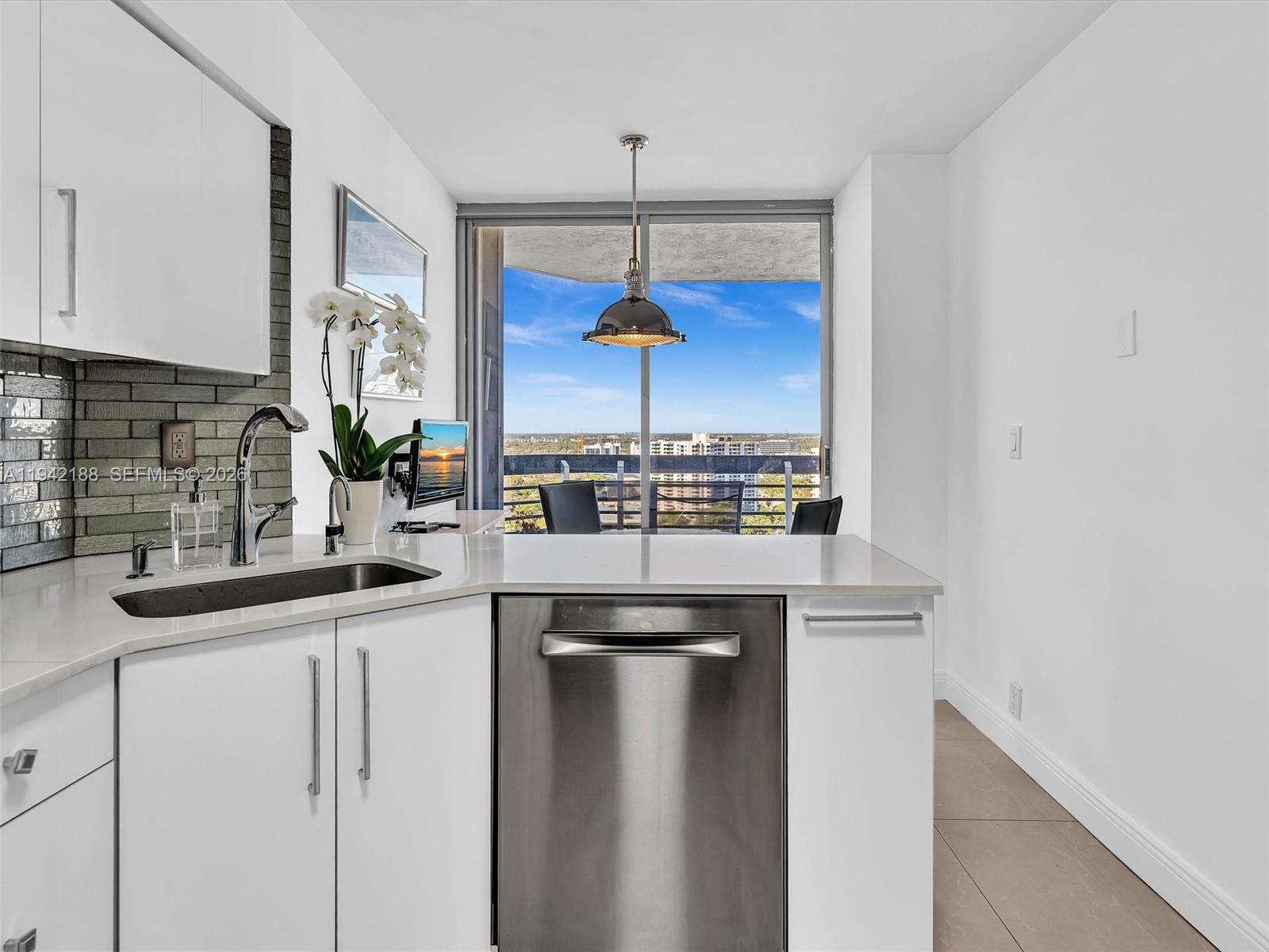 3530 Mystic Pointe Dr # 2502