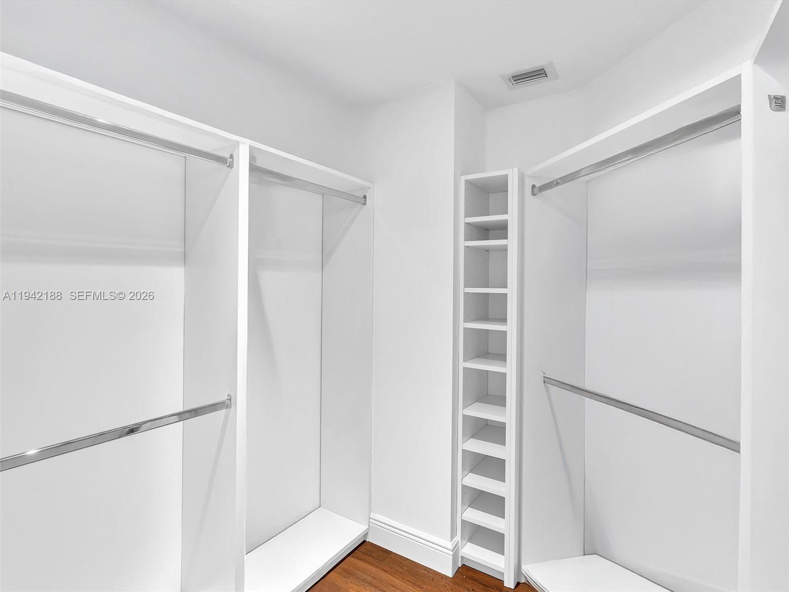 3530 Mystic Pointe Dr # 2502