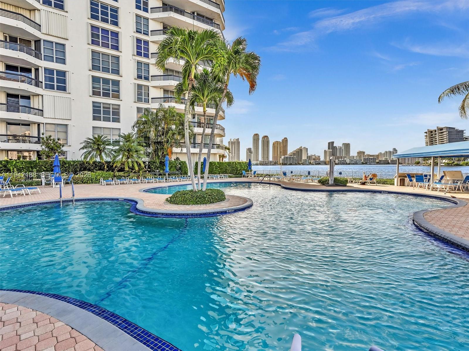 3530 Mystic Pointe Dr # 2502