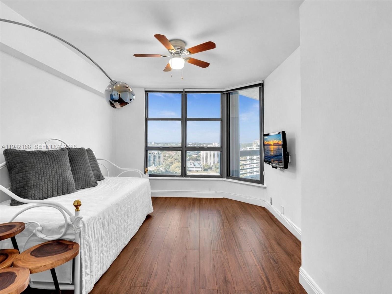 3530 Mystic Pointe Dr # 2502