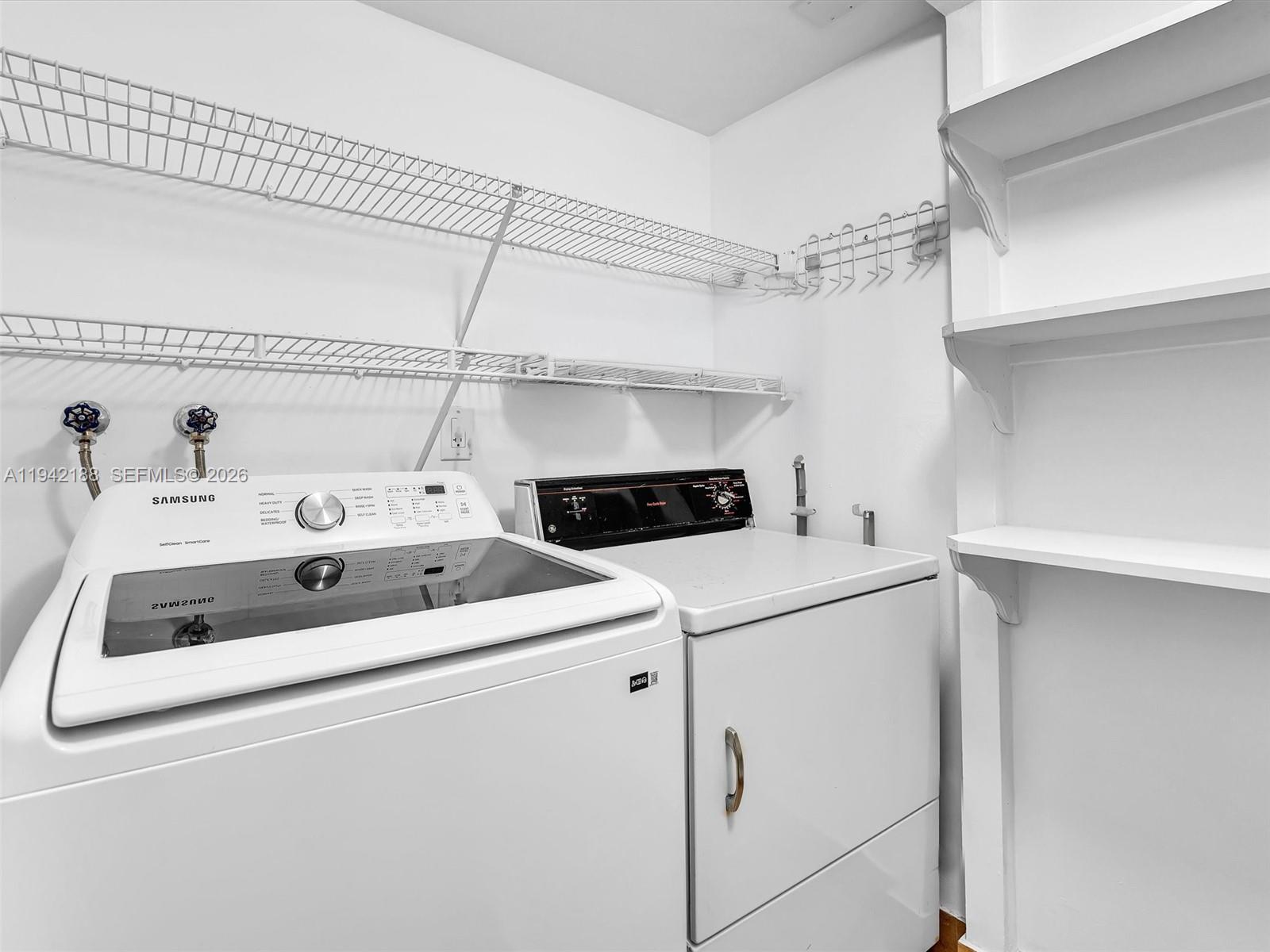 3530 Mystic Pointe Dr # 2502