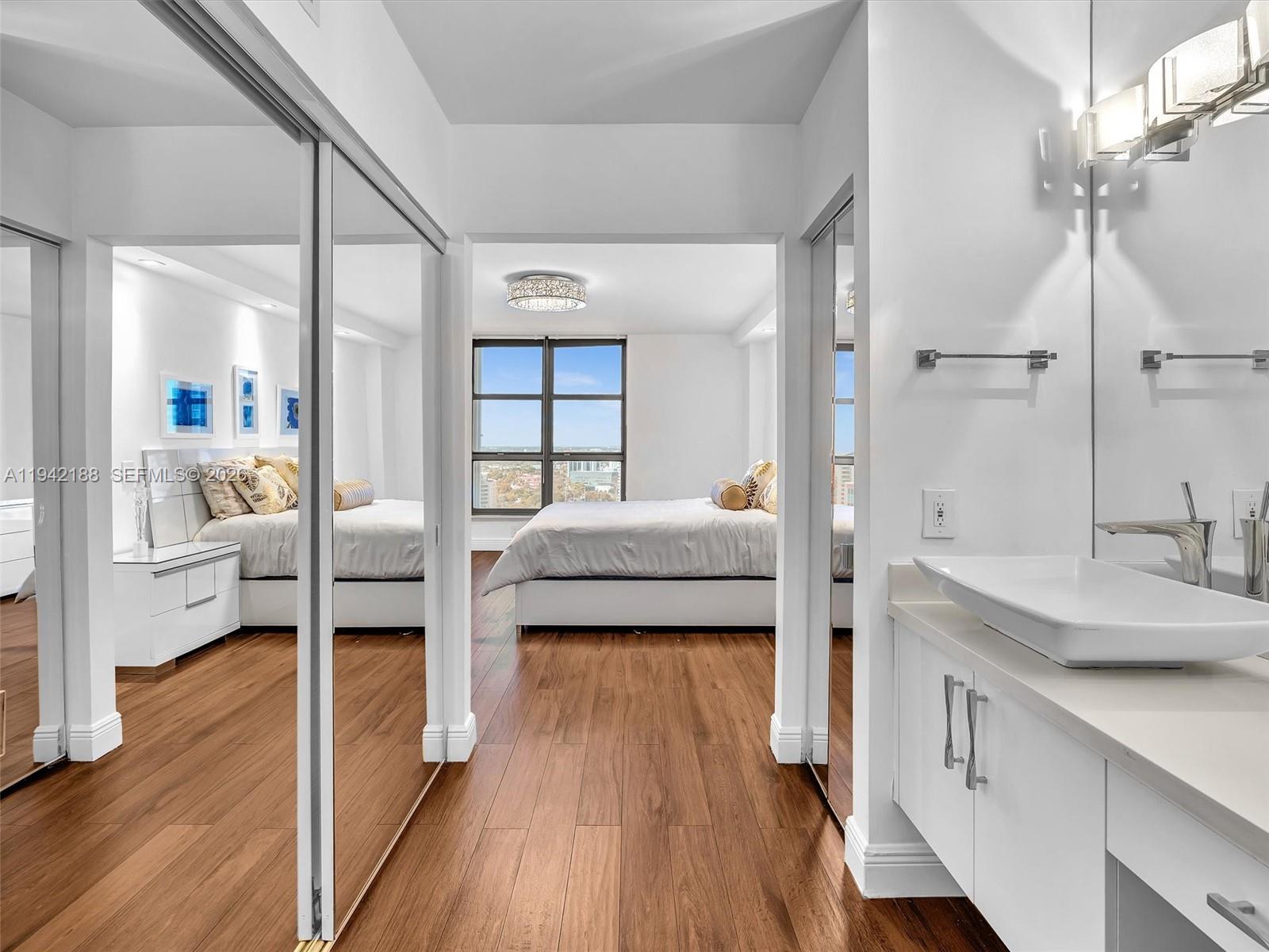 3530 Mystic Pointe Dr # 2502