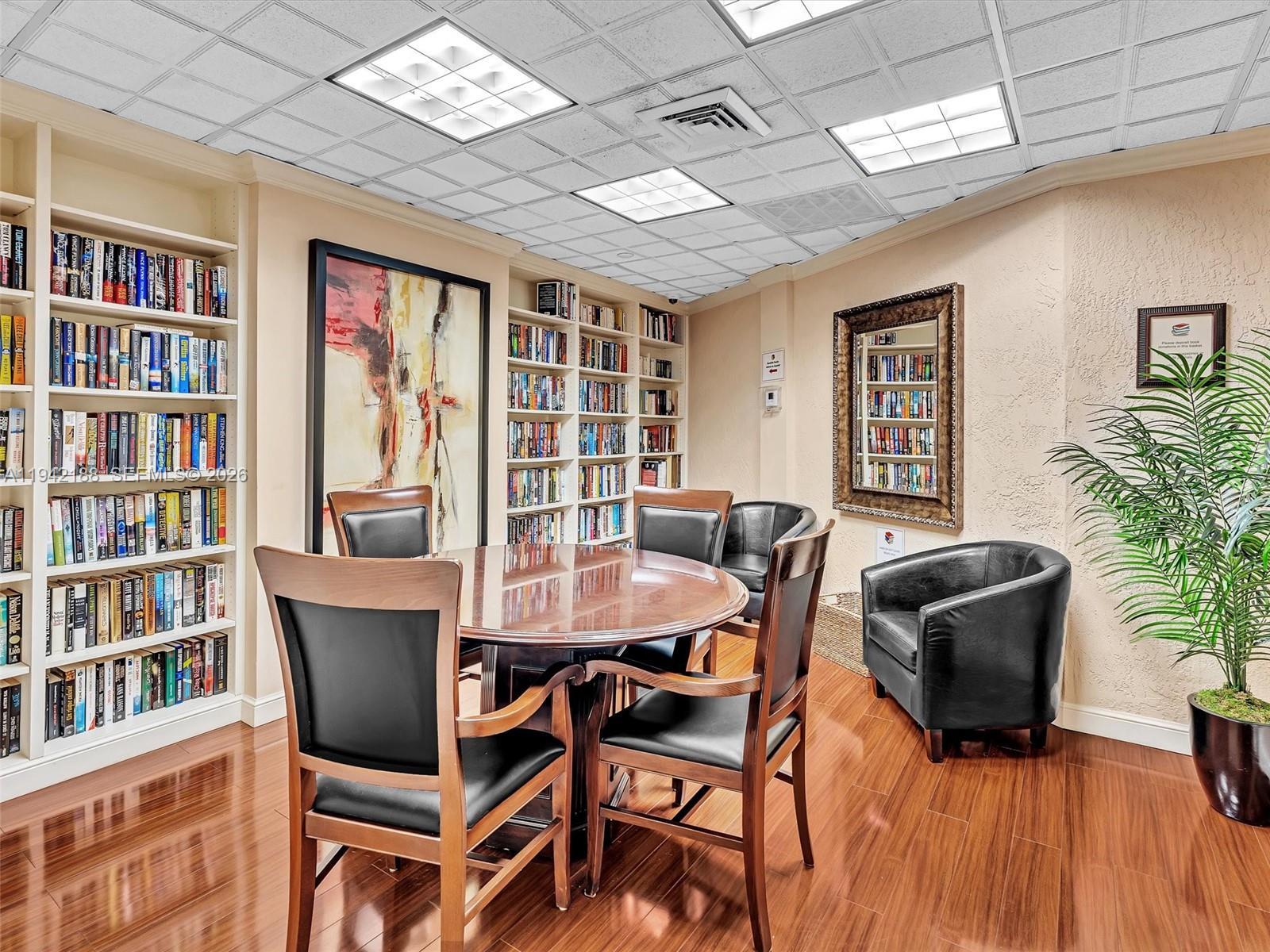 3530 Mystic Pointe Dr # 2502