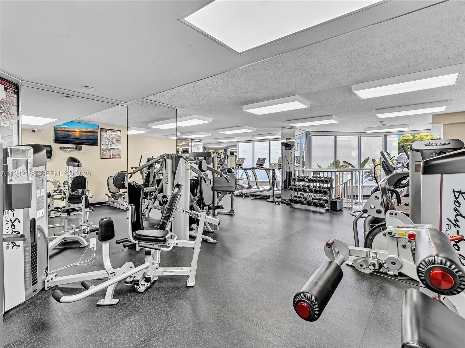 3530 Mystic Pointe Dr # 2502