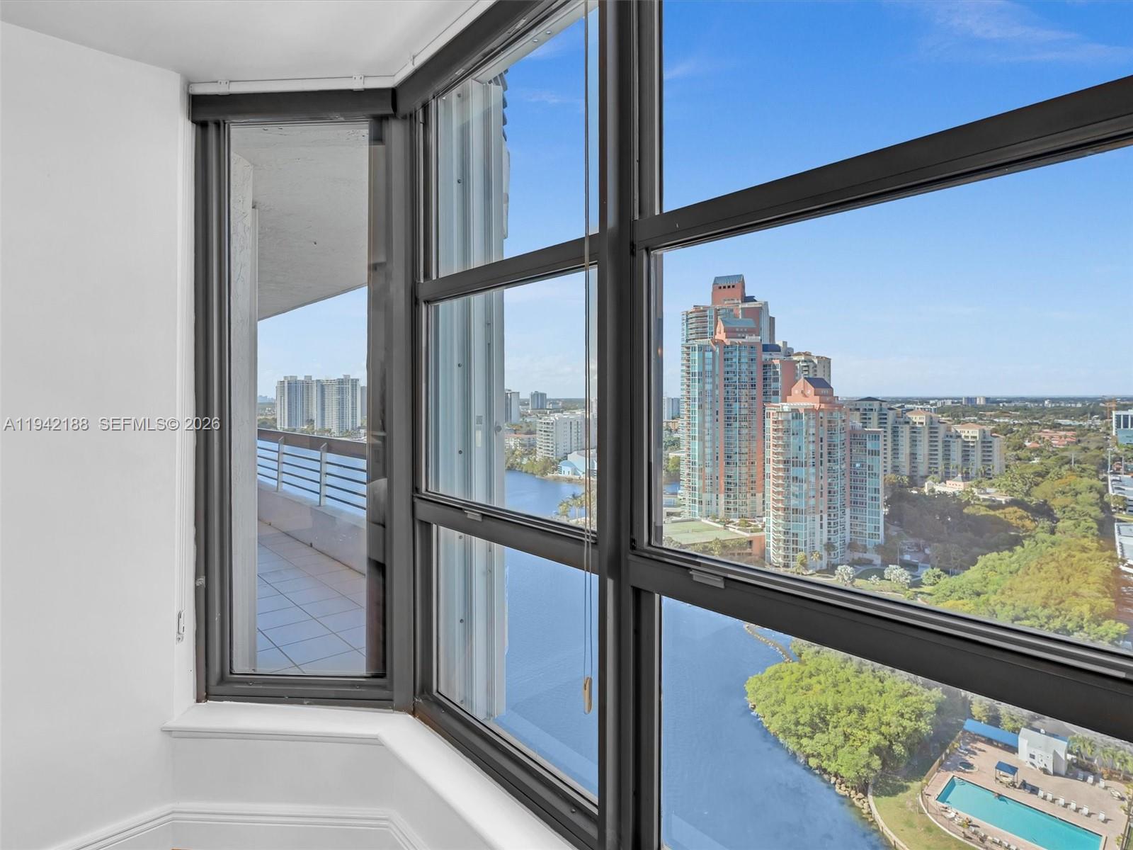 3530 Mystic Pointe Dr # 2502