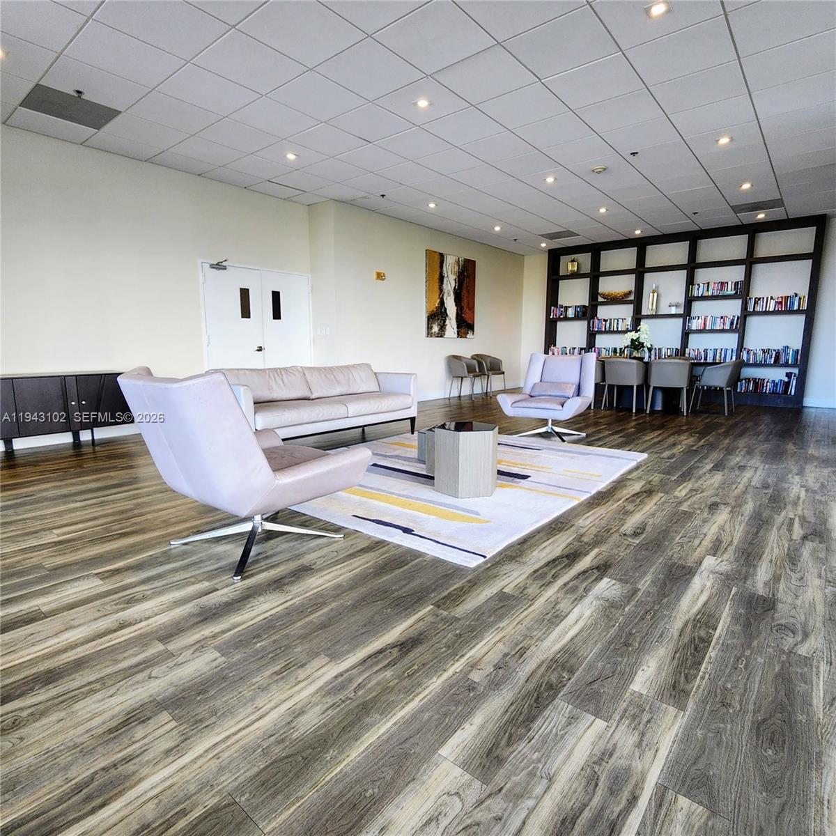 20505 E Country Club Dr # 1635