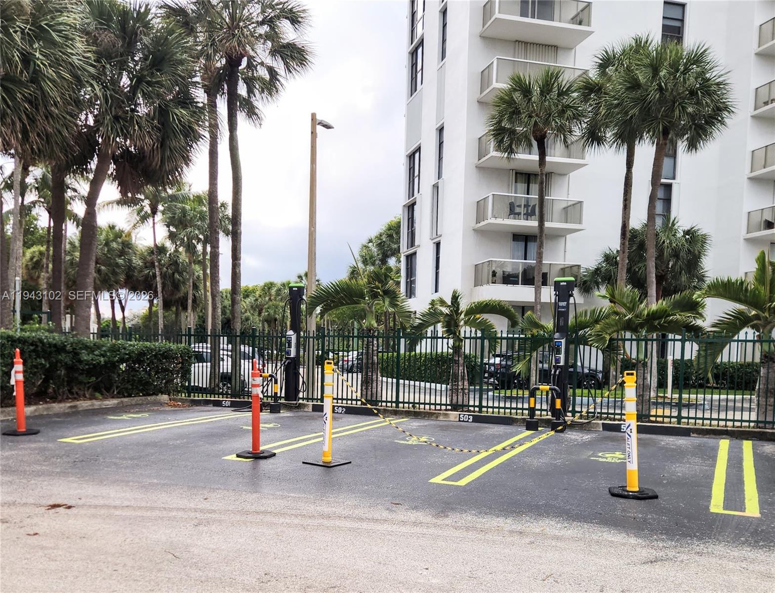 20505 E Country Club Dr # 1635