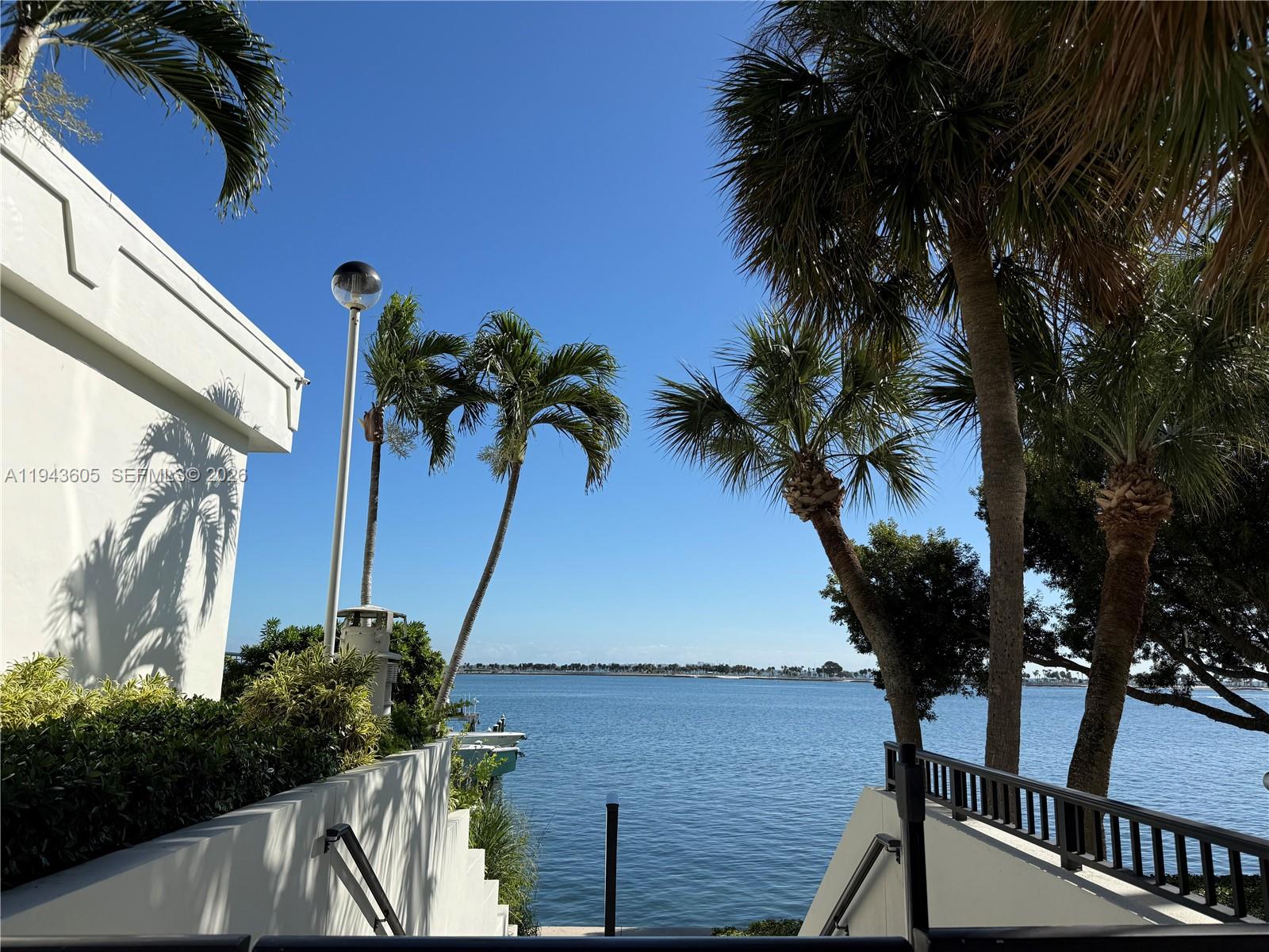 1925 Brickell Ave # 1403