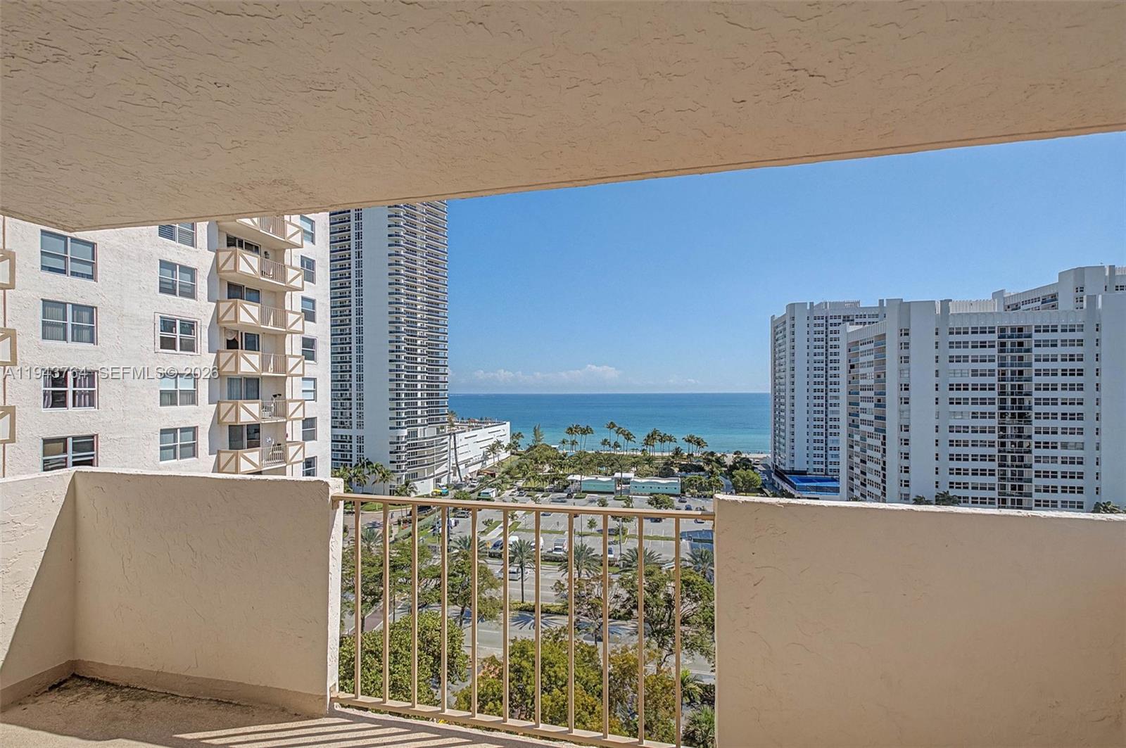 1865 S Ocean Dr # 14M